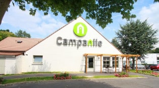 Campanile - La façade du restaurant