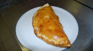 La Main à la Pâte - La pizza calzone