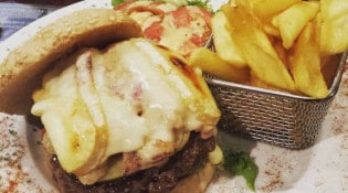 Family Pub - La tartiflette burger