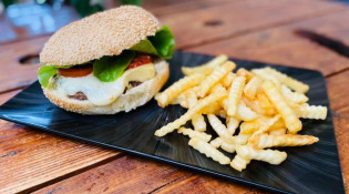 Pic pouce - Des frites et burger
