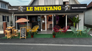 Le Mustang - La façade