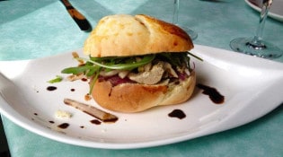 Auberge d'Inxent - un burger