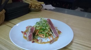 Le Bistronome - Thon rouge à la plancha, vinaigrette satay