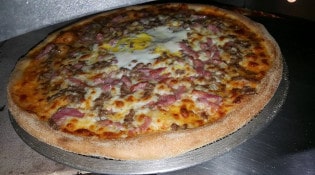 Au 44 Pizza - Une pizza