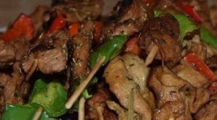 Roots Vegan Food - Brochettes 