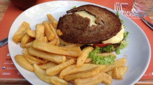 Le 1513 - Un burger et frite
