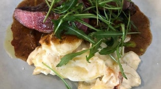 La Belle Vue - Contre filet rôti, échalotes confites, gratin dauphinois