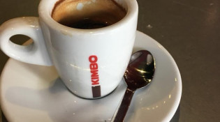 Le Globe - Une tasse de thé