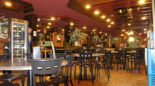 Les Pistes Brasserie - Une autre vue de la salle