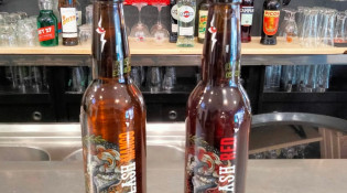 Le Rallye - Une Mango fruit exotique et un red fruits rouge
