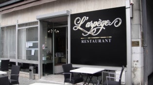 L'arpège - La façade du restaurant