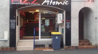 Pizz' Atomic - La façade de la pizzeria