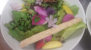 Les Folles Bergères - Une salade