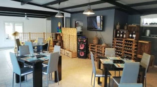 Chez Ailly - la salle