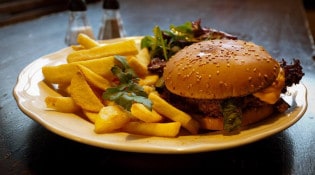 Café Atlantico - Un burger frites 
