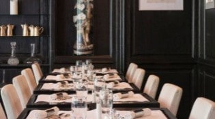 Hotel Diana Restaurant & Spa - un autrevue de la salle