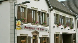 Restaurant Au Lion - La façade du restaurant