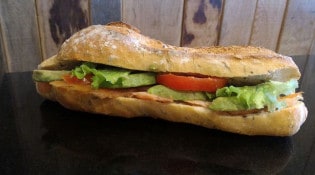 Aux Pains de la Vigne - Un sandwiche 