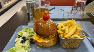 Crousty Pain - Un burger, frites