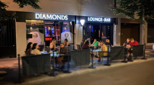 Diamonds Bar - La façade