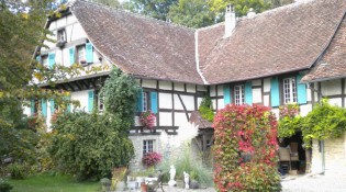 Au Petit Paradis - La façade du restaurant