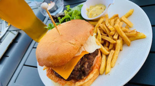 A l'Essentiel - Un burger