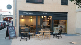 GiLuna Coffeehouse - La terrasse