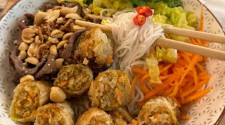 Ly-Lan Poke Bar - Un plat