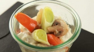 L'Amuse Bouche - La blanquette de veau avec petits légumes glacés à blanc, et farfalles pour les glucides