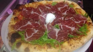 Italia e Sapore - Une pizza 