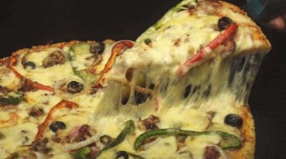 Oasis Grand Trou - Une pizza