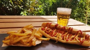 La riviere au bord de l'eau - Une formule hot dog