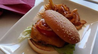 Kim - Un burger et frites 