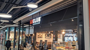 Le Club Café - La façade