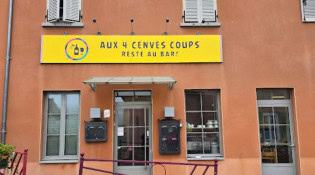 Aux 4 Cenves coups - La façade