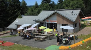 Le resto de la Planche des Belles Filles - La façade du restaurant