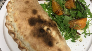 Pizza Lucania - Calzone