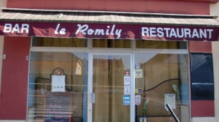 Le Romily - La façade du restaurant