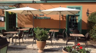 Auberge des alouettes - La façade du restaurant