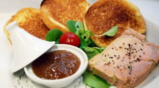 Le Bistrot De La Vieille Porte - Une assiette de foie gras maison