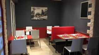 Pizza Dome - La salle de restauration 