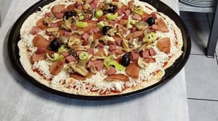 Kebab Turkuaz - Une pizza