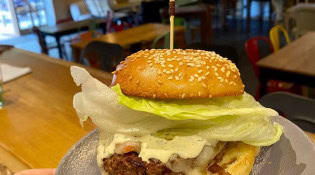 BJ's café - Un burger