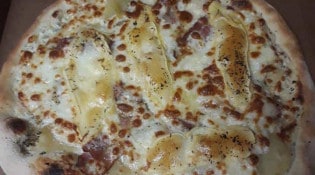 La Tour De Pizz' - Une pizza