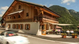 Ôberge de Bounavô - La façade du restaurant