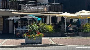 Au planté de bâton - La façade