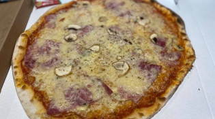 Pizza Pepone - Une pizza