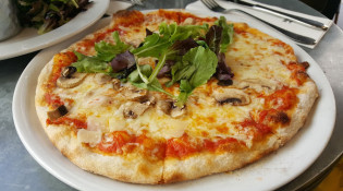 Le Montaigne - Une pizza