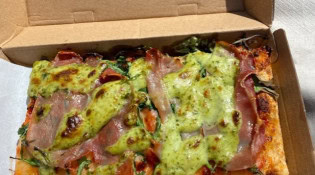 Toto - Une pizza emporter