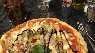 La Villa Andréa - Une pizza